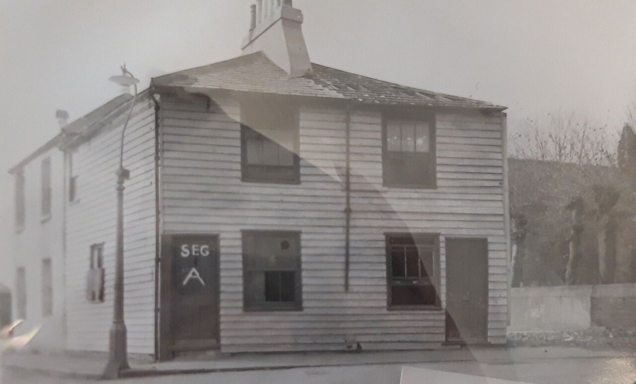File:4 Egremont Place.jpeg