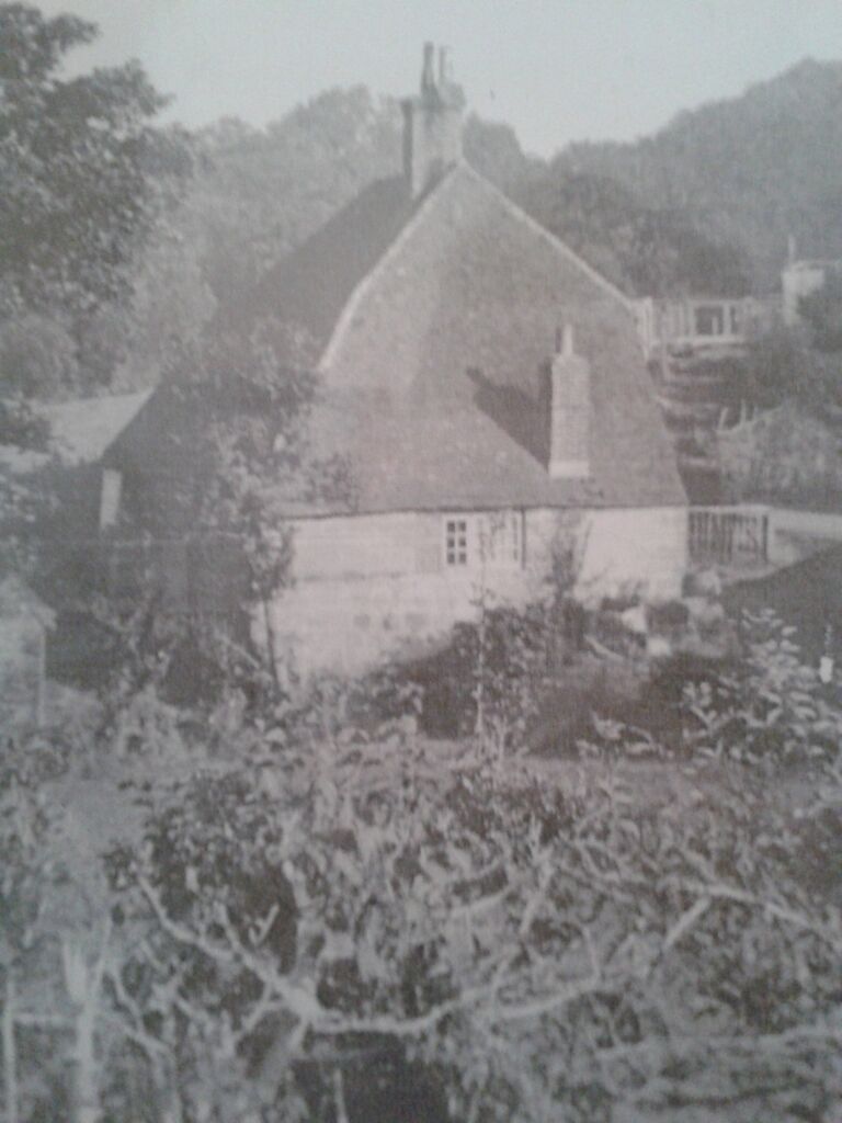 File:Ashdown Farmhouse c1955.jpg