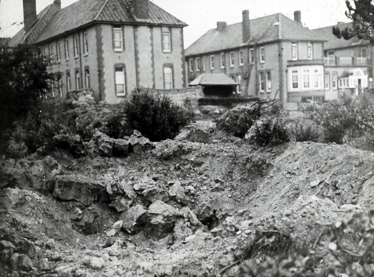 File:Bomb Damage Royal East Sussex Hospital.jpg