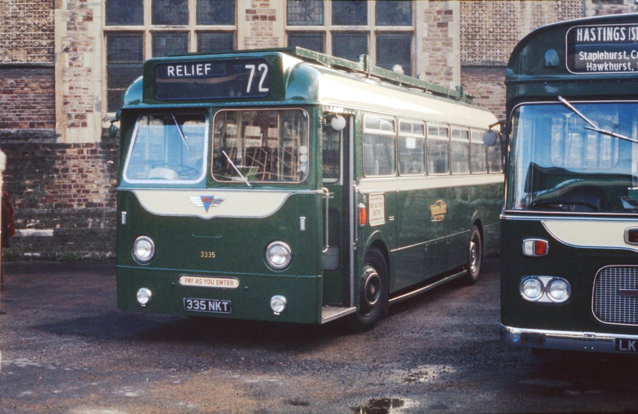 File:Bus outside Town Hall 1969.jpg