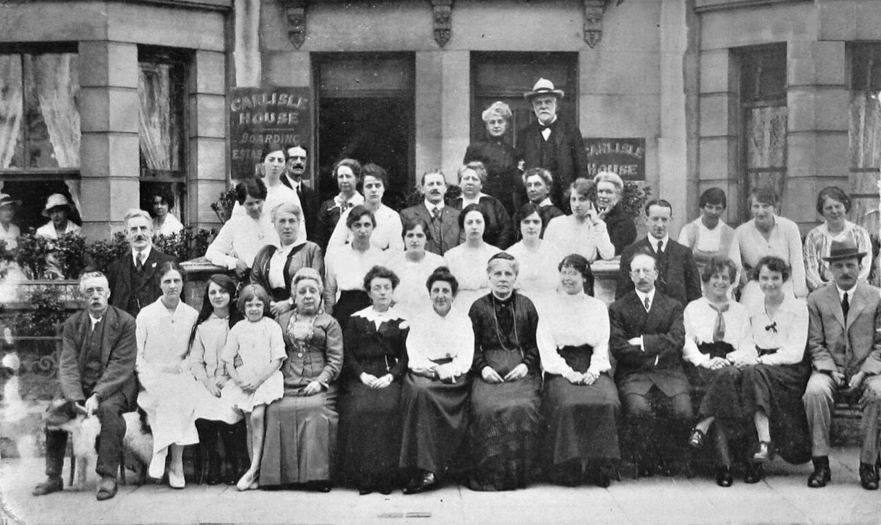 File:Carlisle-Boarding-Establishment-Cambridge-Gardens.-1917..jpg