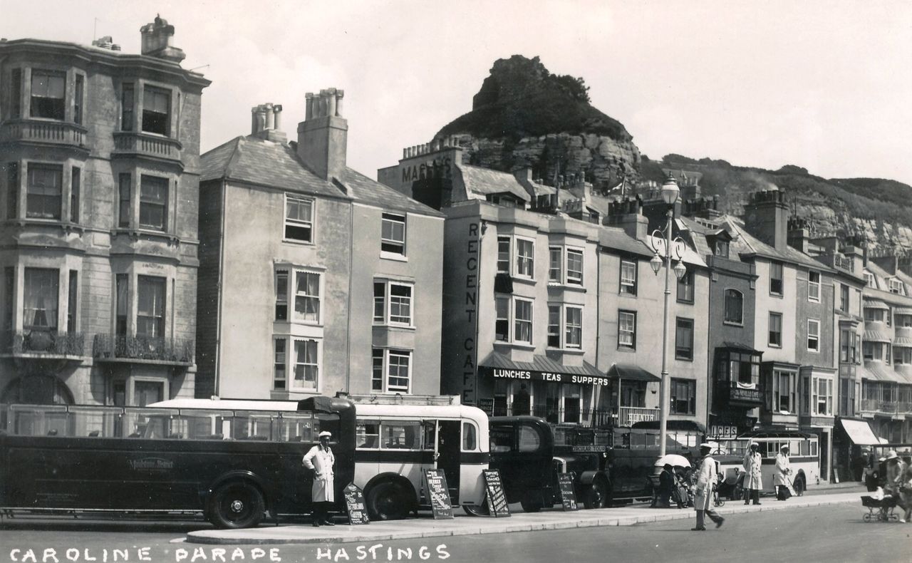 File:CarolineParade1934.jpg