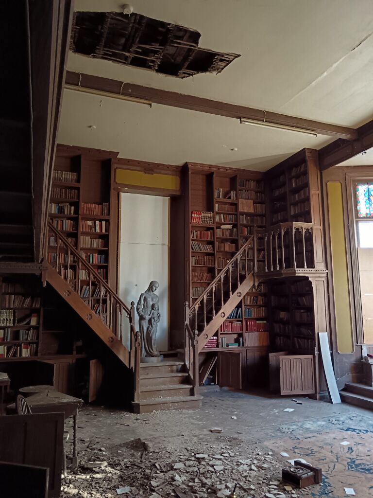 File:Convent Library.jpg