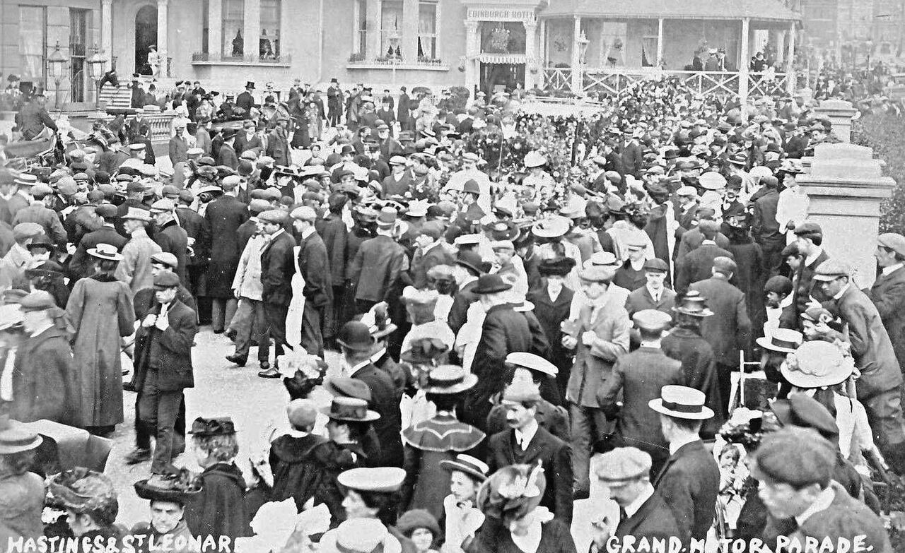 File:Decorated-Car-Parade-Warrior-Square.-1907..jpg