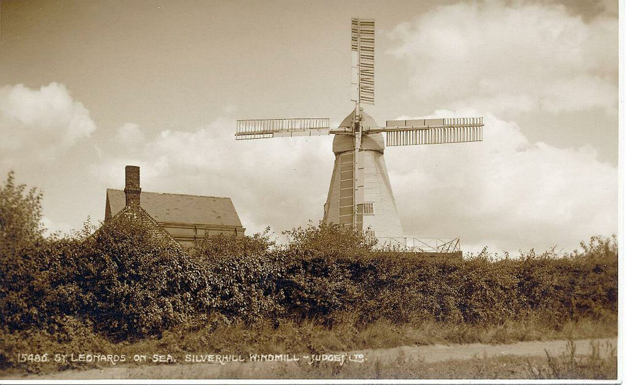 File:Drapers-Windmill-Windmill-Drive-off-Sedlescombe-Road-South.-1906..jpg