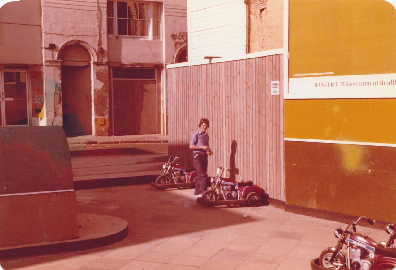 File:Electric Bikes in George Street c1983.jpg