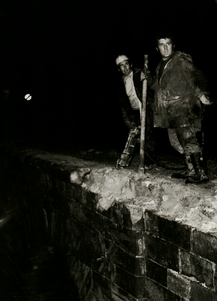 File:HarrowBridge Demolition 1971.png