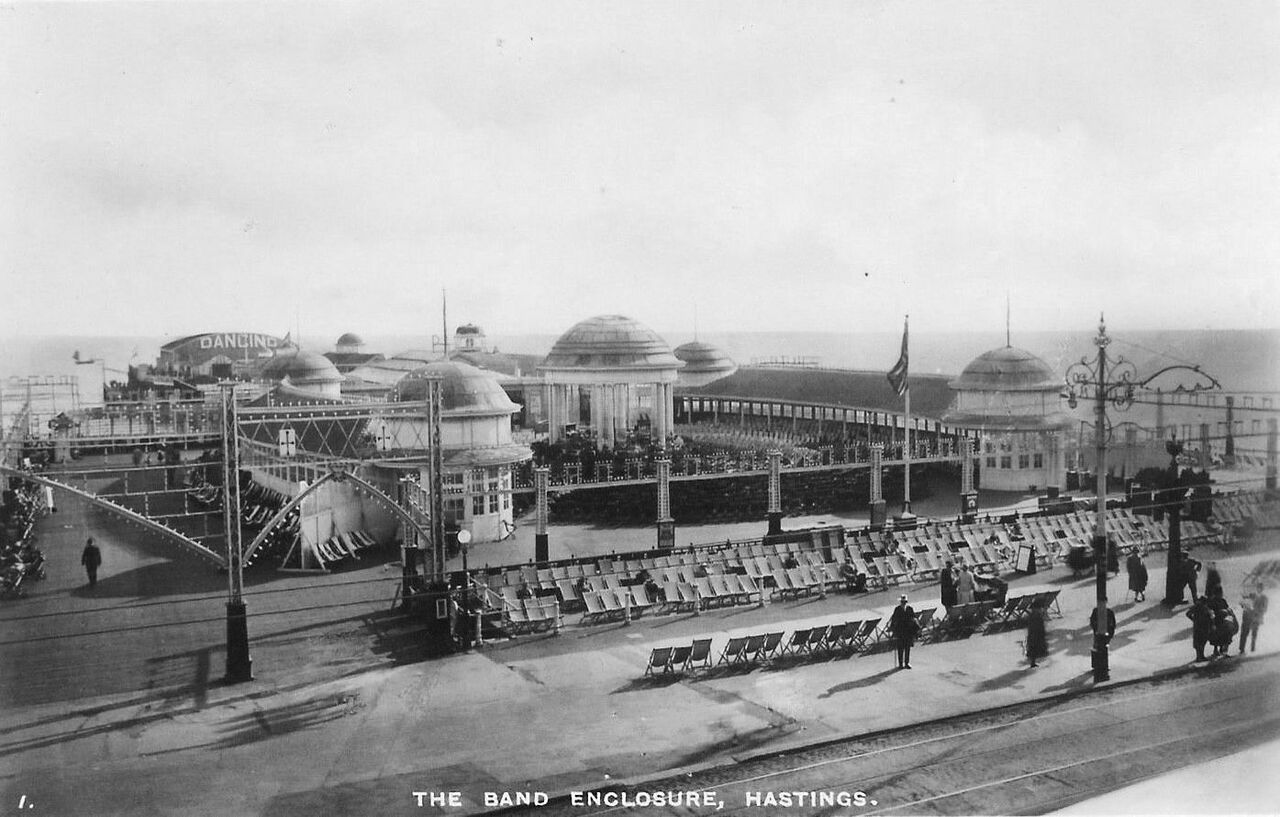 File:Hastings-Pier.-1920..jpg