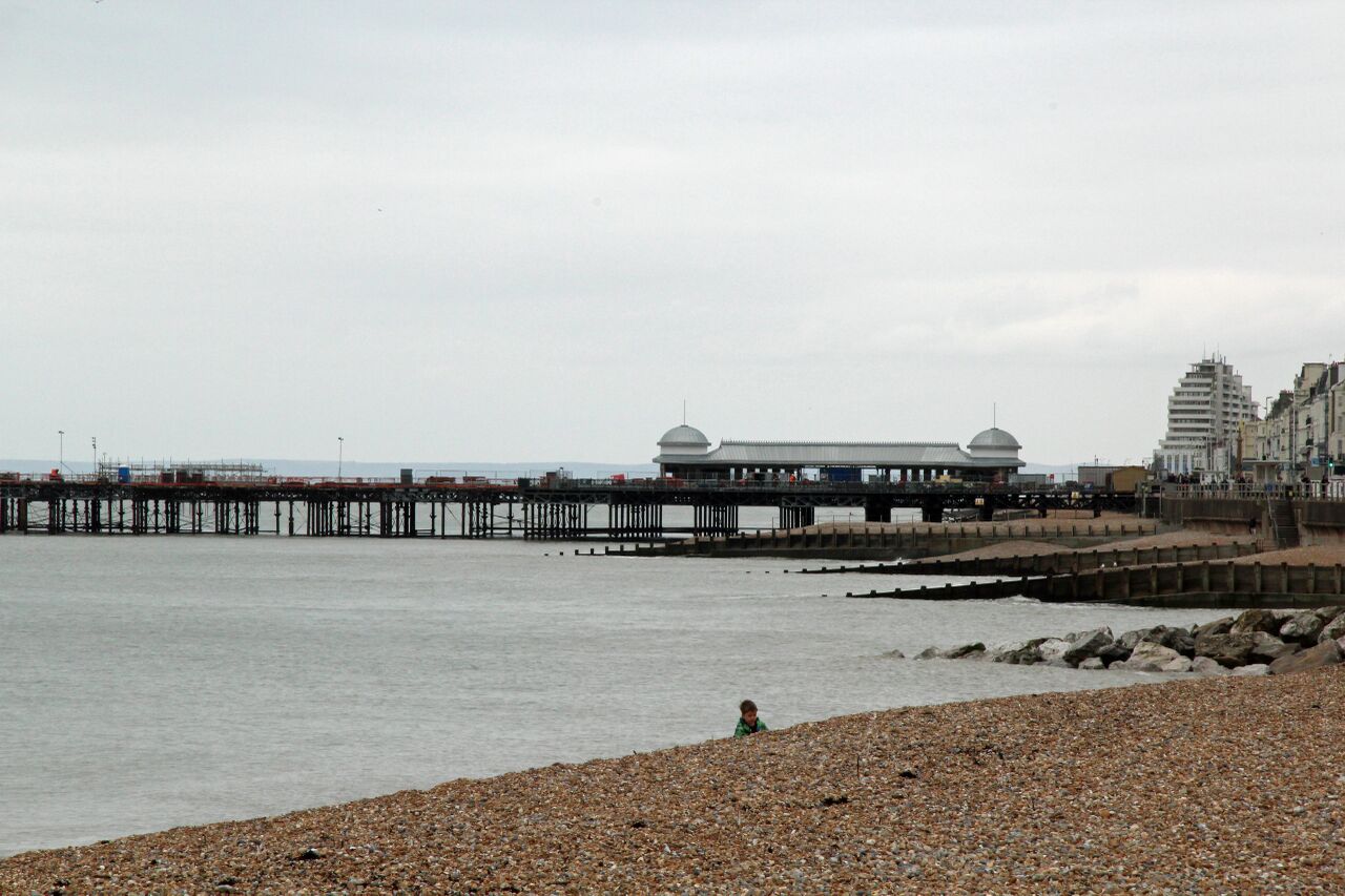 File:Hastings Pier 2015.jpg