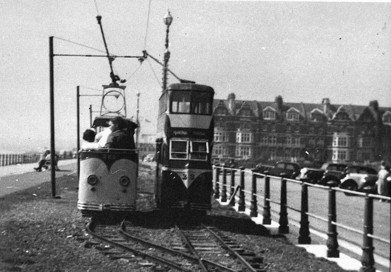 File:MiniatureTrams 1951 D.C.Padgham Coll.png