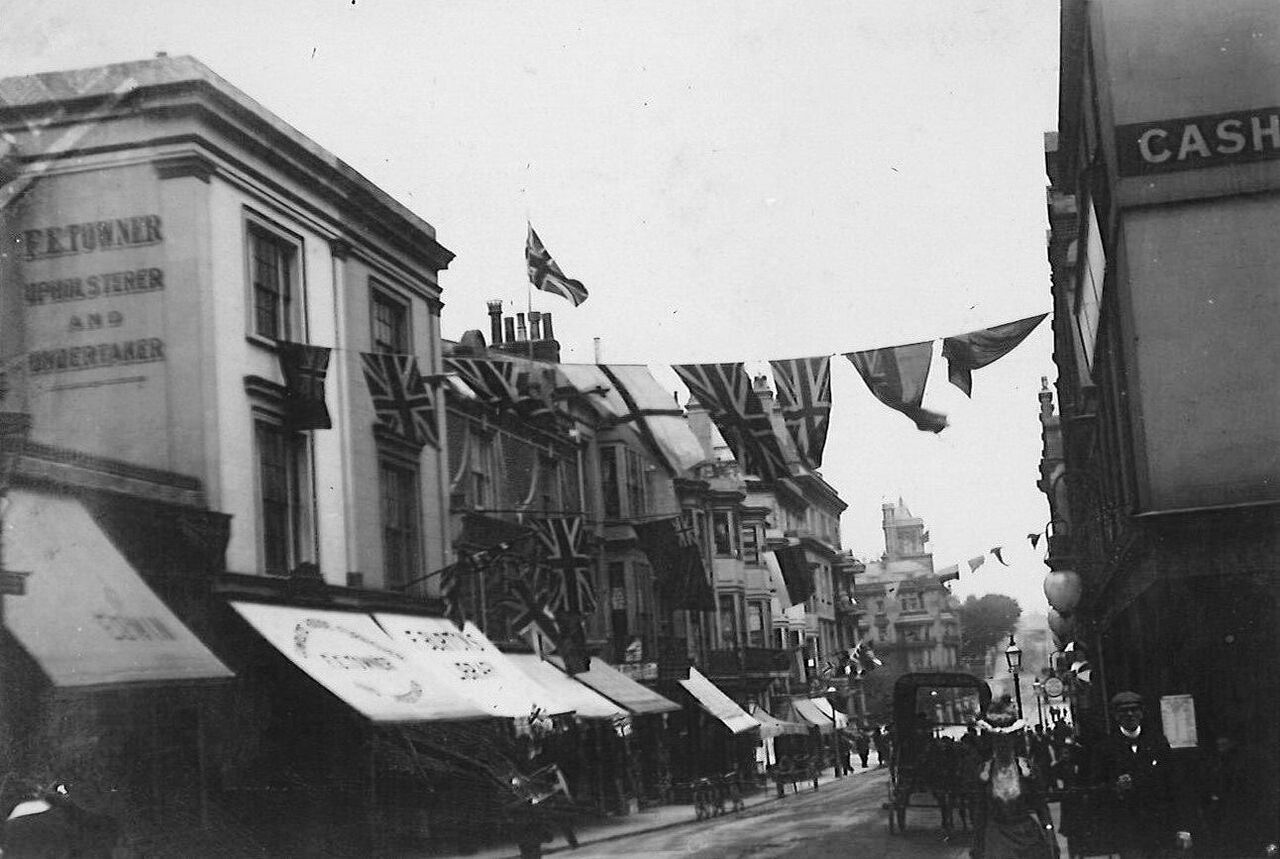 File:Norman-Roadc1901.jpg