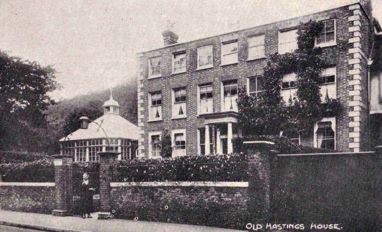 File:Old-Hastings-House-with-all-windows-in-tact-c1904..jpg