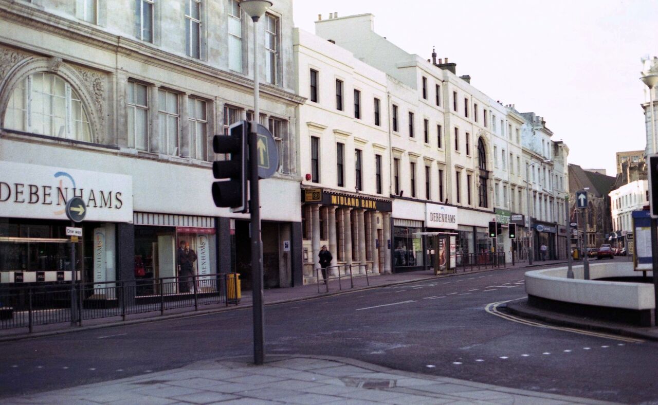 File:Robertson Street-c1980.jpg