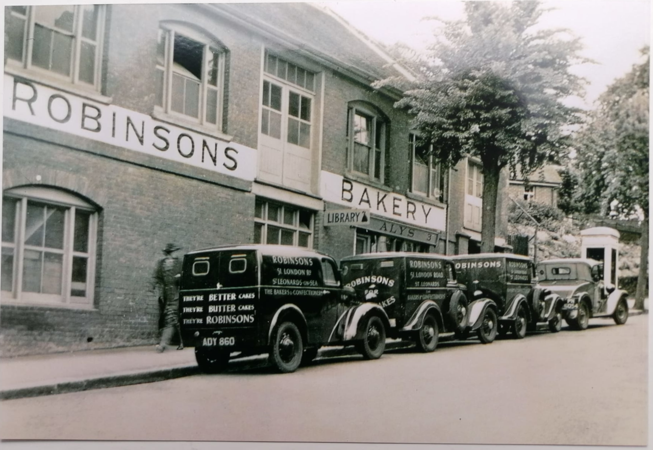 File:Robinsons Bakery Tower Road West.png