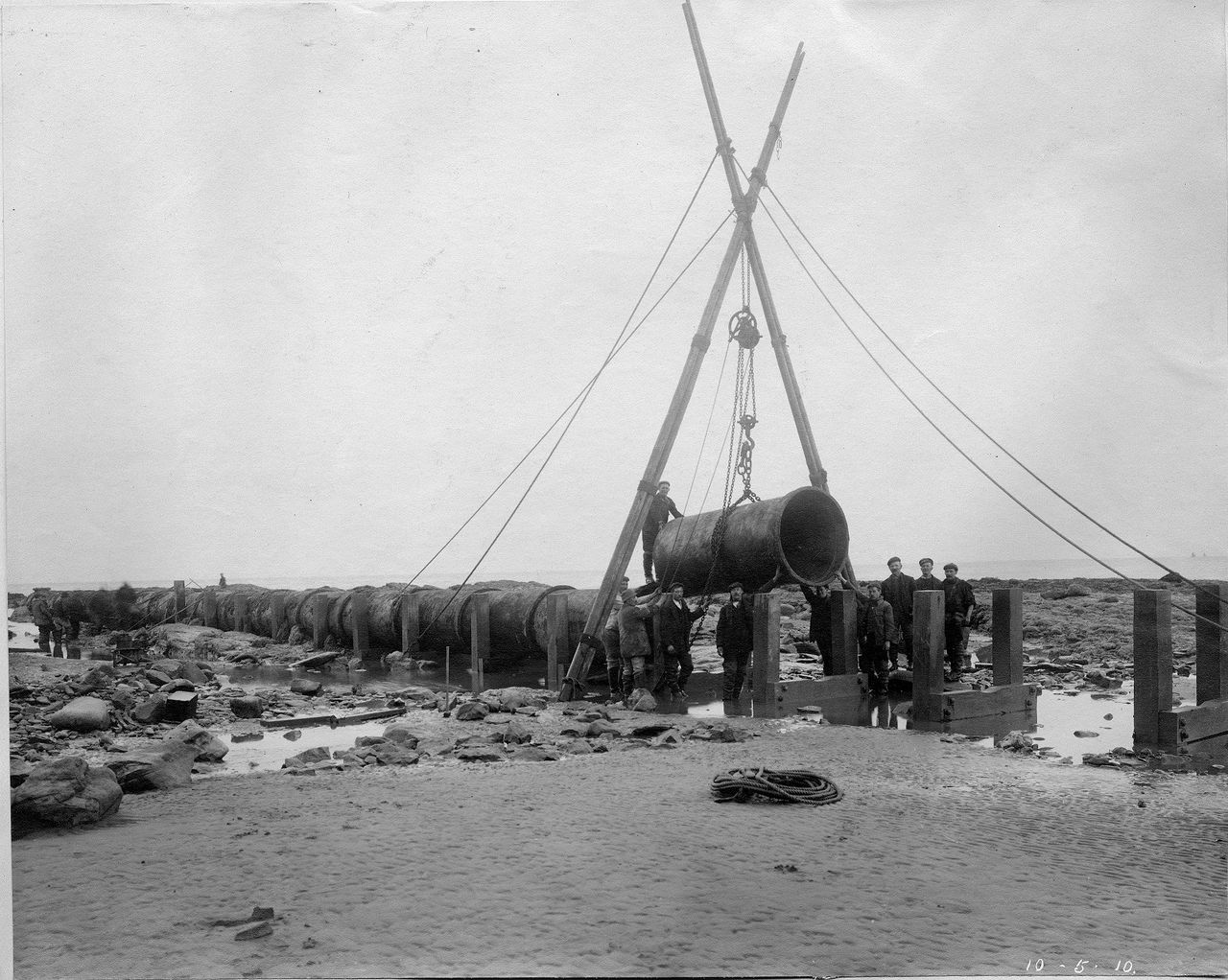 File:Sewage-outfall-pipe-at-Rock-a-Nore-1910.jpg