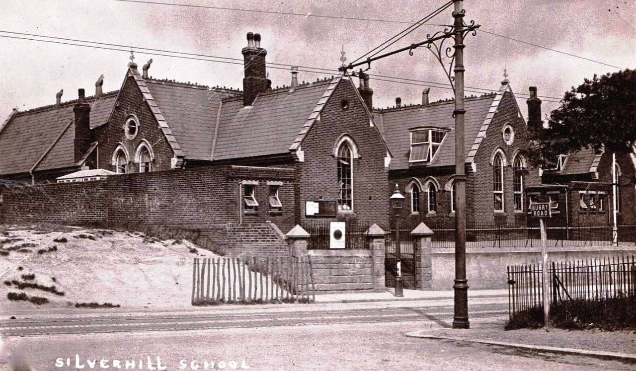 File:Silverhill-School.-1920..jpg