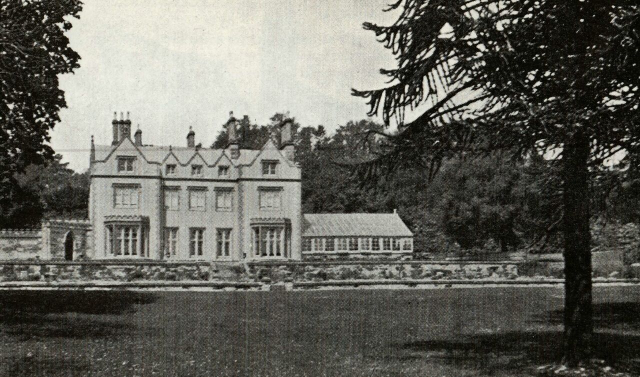 File:Summerfields c1910.JPG