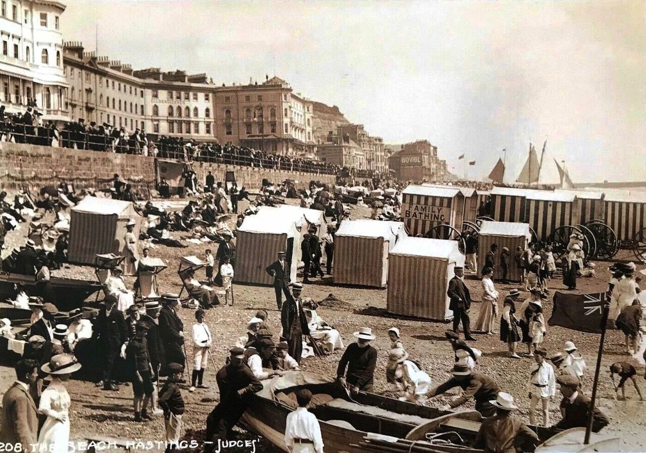 File:The-beach-at-Carlisle-Parade.-1902..jpg