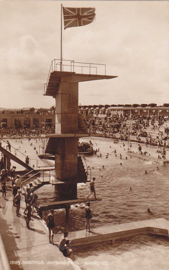 File:The Bathing Pool. - 4127350073.jpg