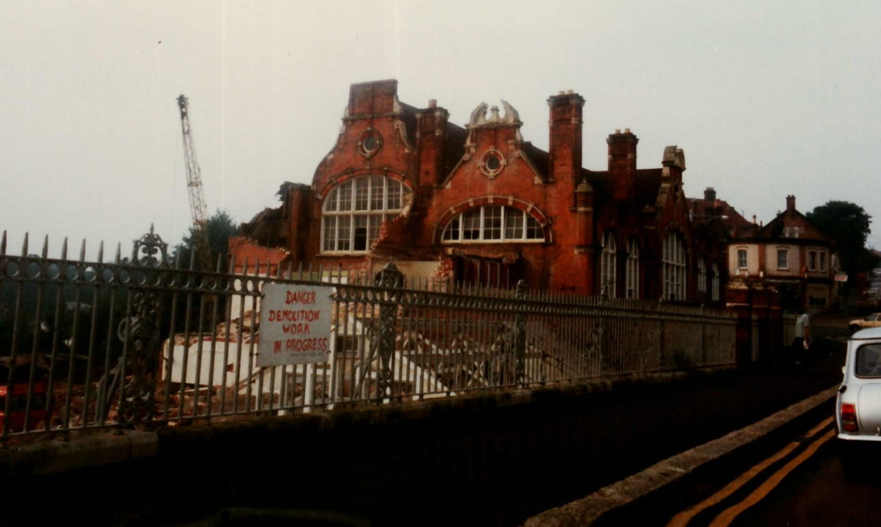 File:Tower Road School Demolition 1987.png