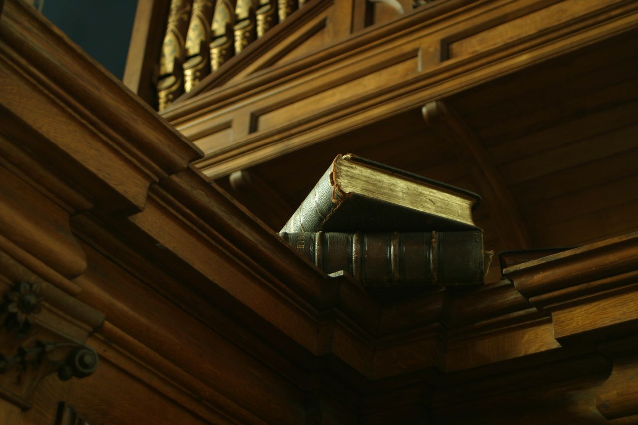 File:URC Pulpit from floor.jpg