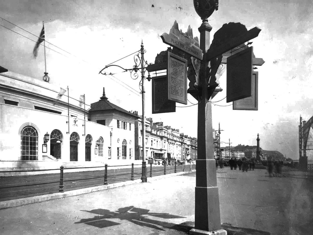 File:WhiteRock-1935.jpg